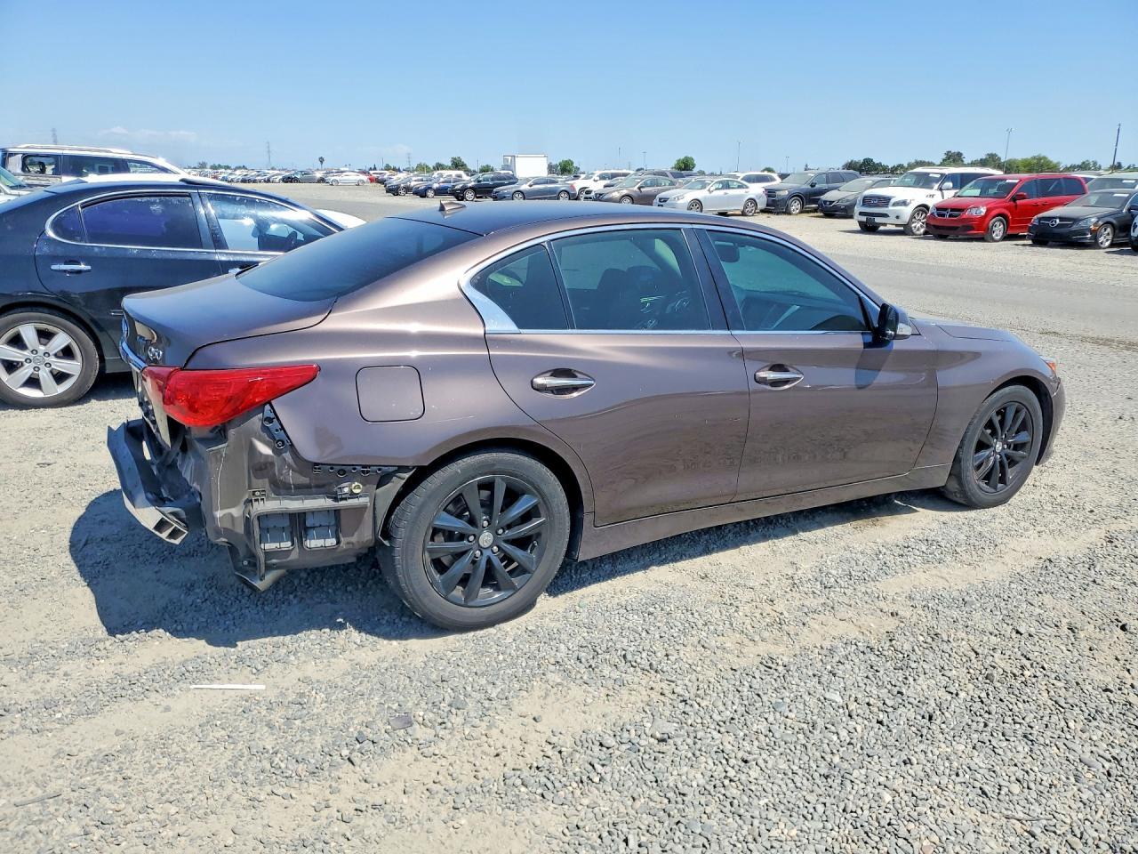 2015 Infiniti Q50 Premium - Фото 3