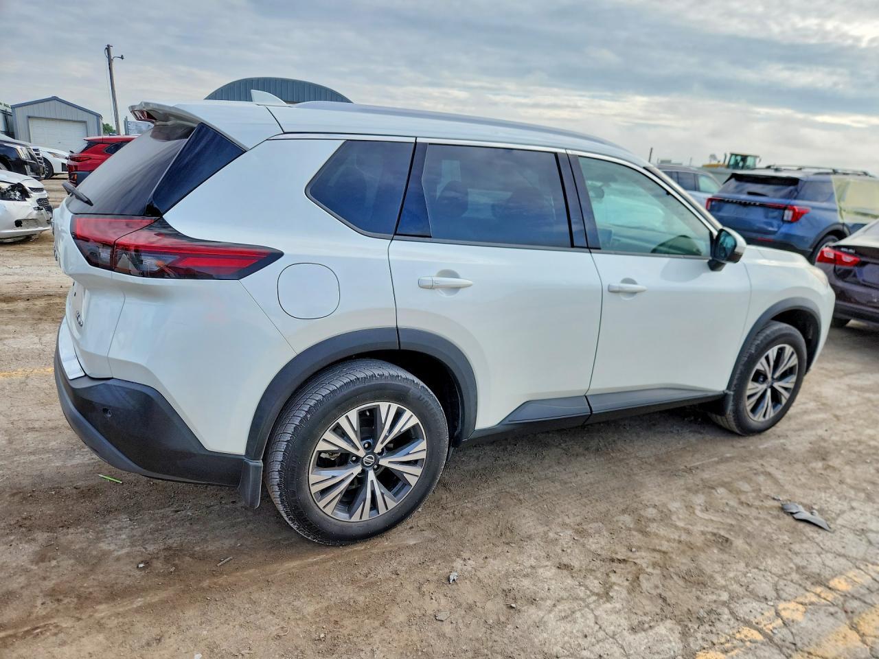 2021 Nissan Rogue Sv - Фото 3