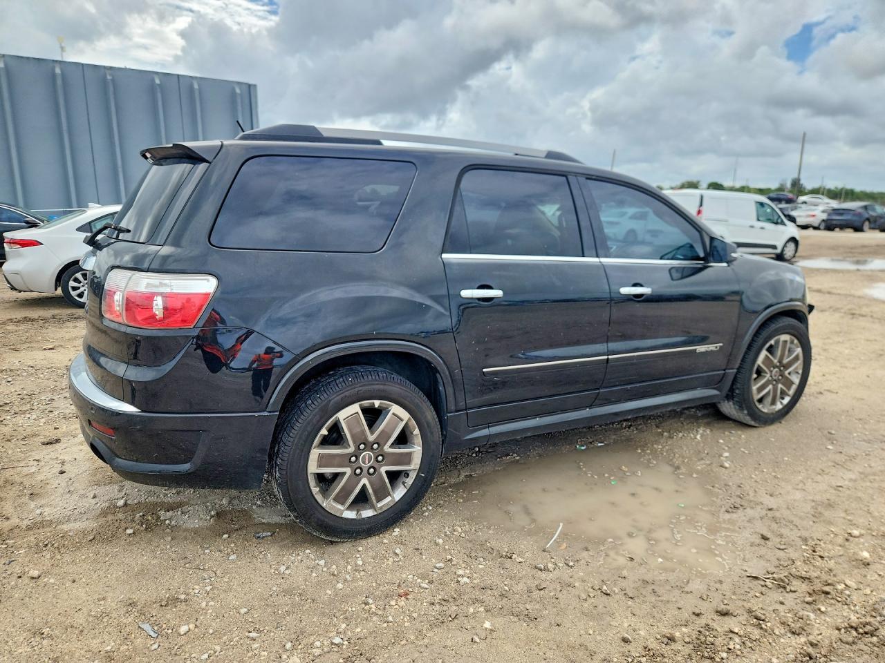 2012 GMC Acadia Denali - Фото 3