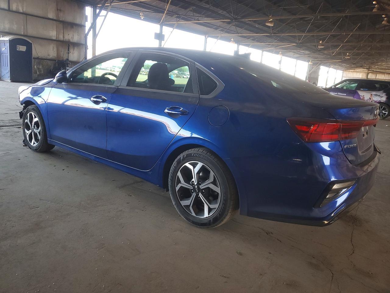 2019 Kia Forte Lxs - Image 2