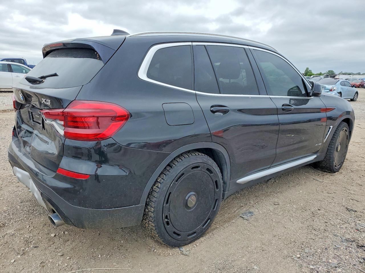 2018 BMW X3 xDrive30I - Image 3