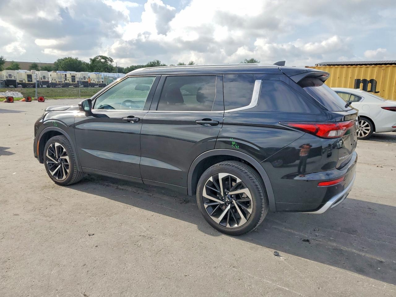 2024 Mitsubishi Outlander Sel - Фото 2