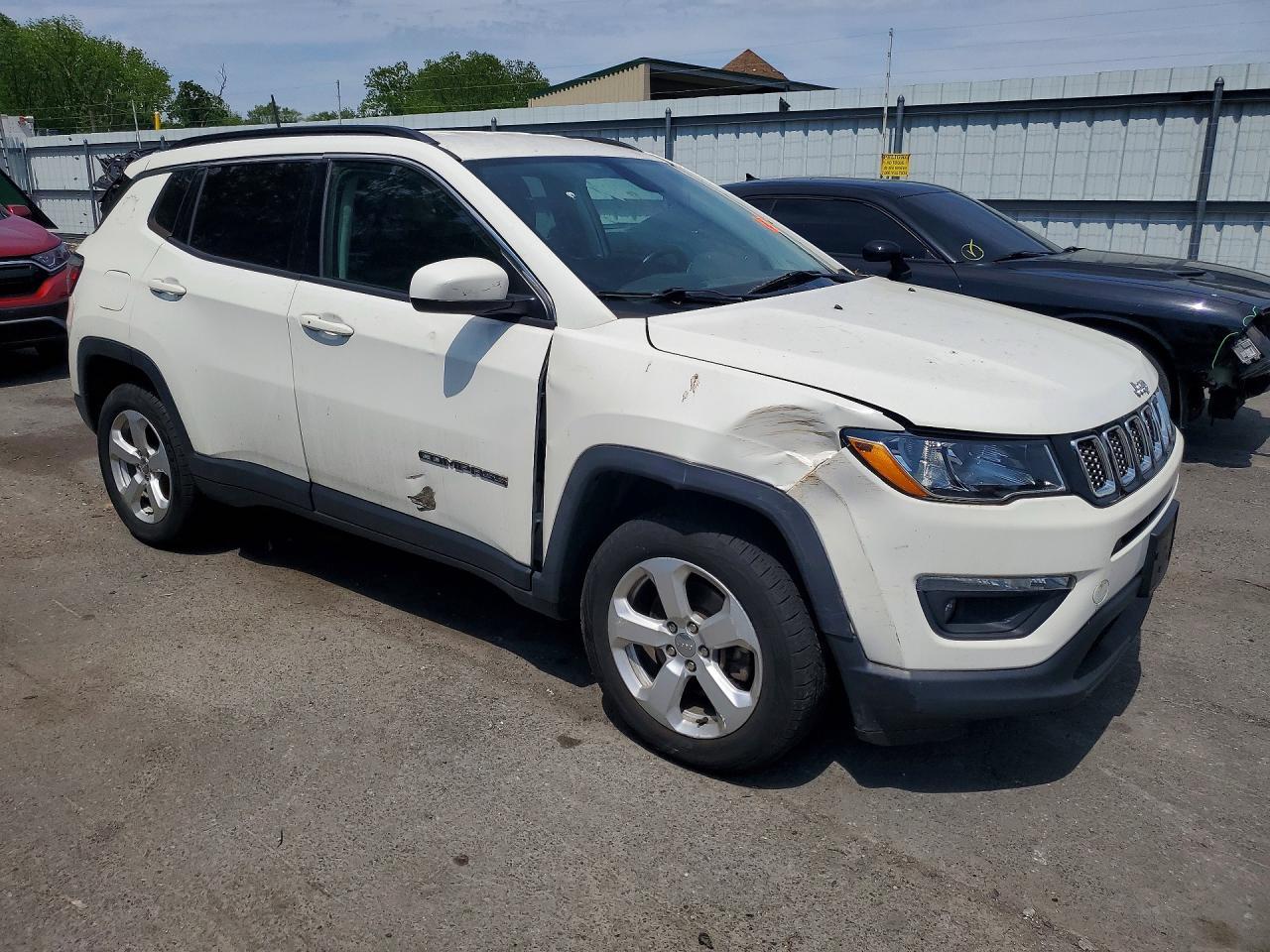 2018 Jeep Compass Latitude - Image 4