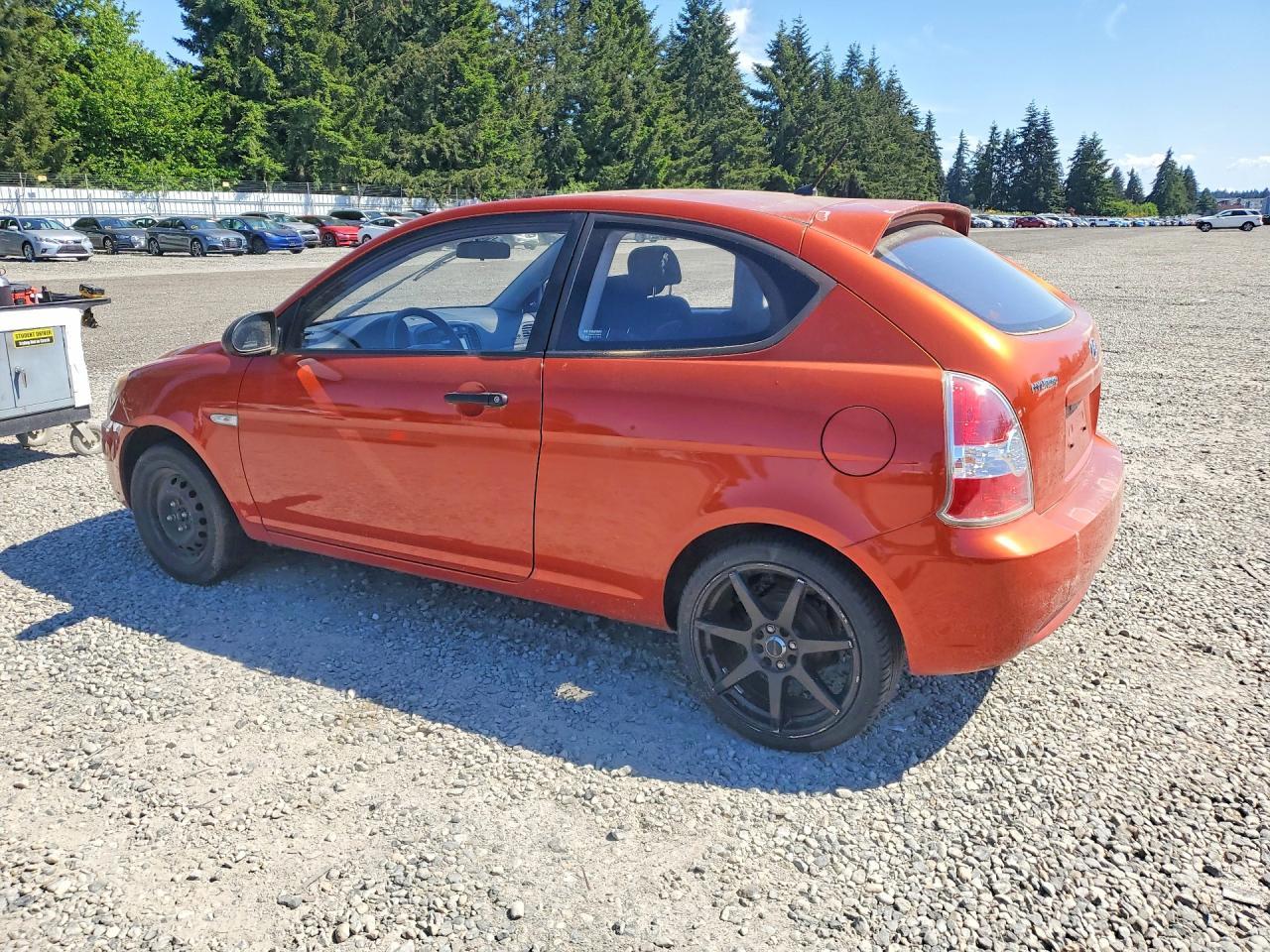 2009 Hyundai Accent Gs - Image 2