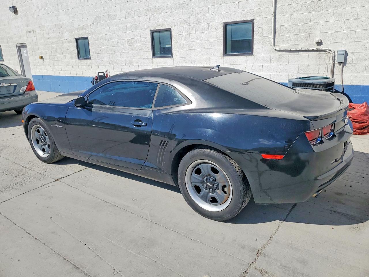 2013 Chevrolet Camaro Ls - Фото 2