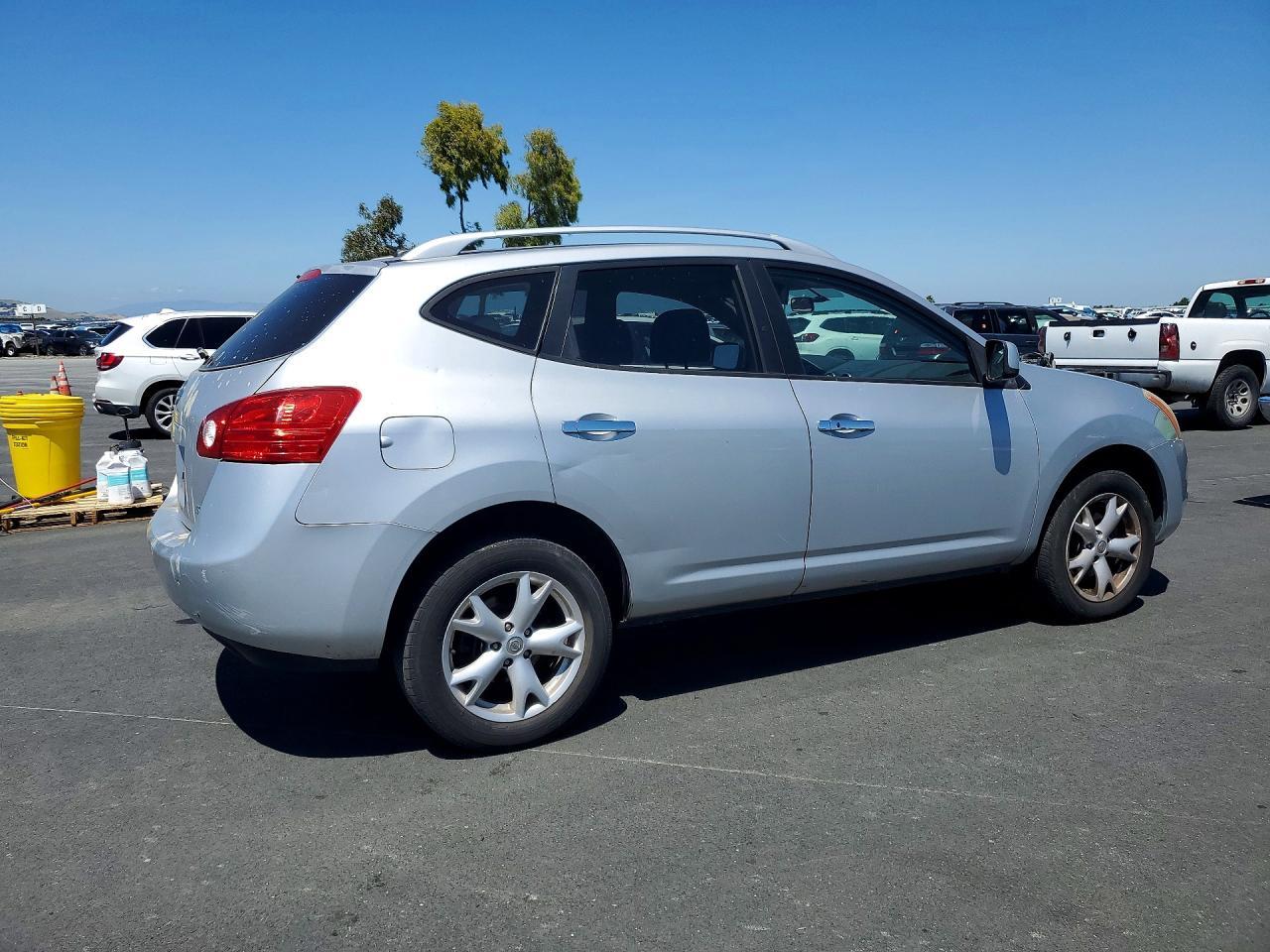 2010 Nissan Rogue Sl - Image 3