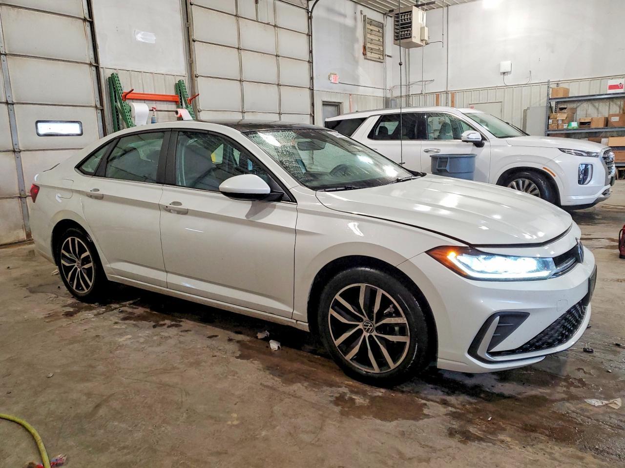 2025 Volkswagen Jetta Se - Фото 4