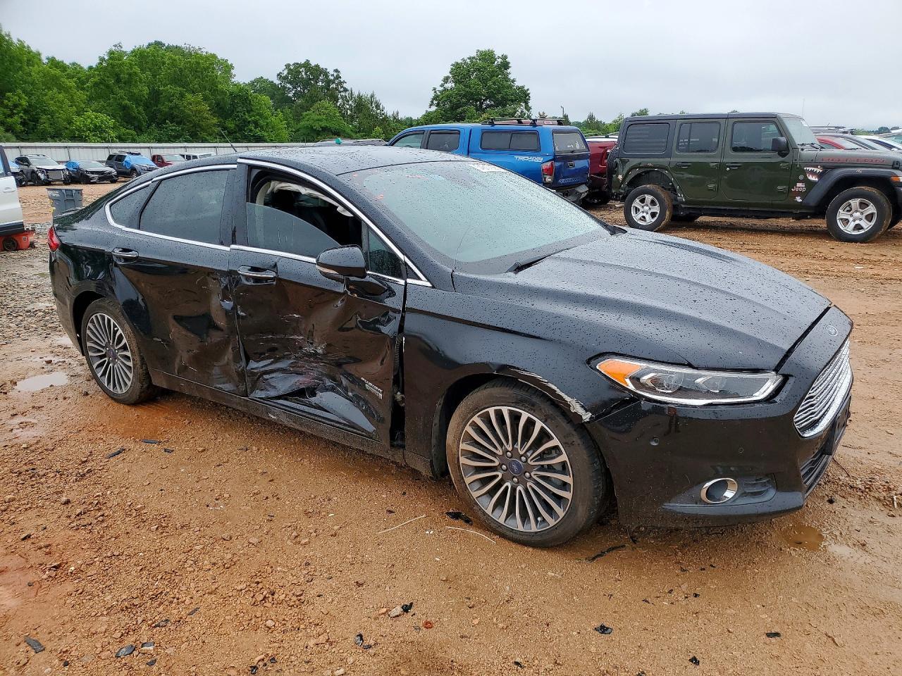 2017 Ford Fusion Titanium Phev - Image 4