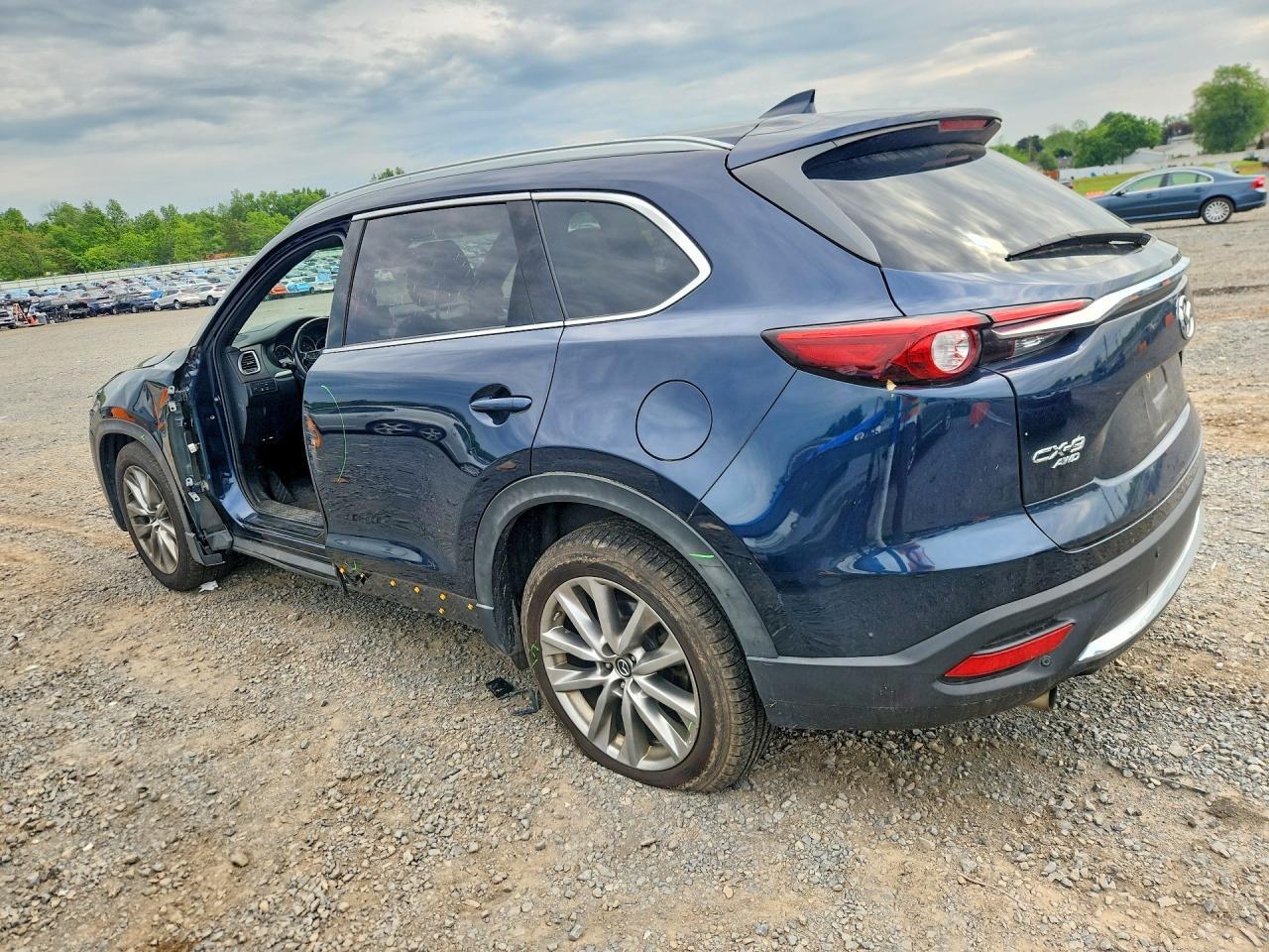 2018 Mazda Cx-9 Grand Touring - Image 2