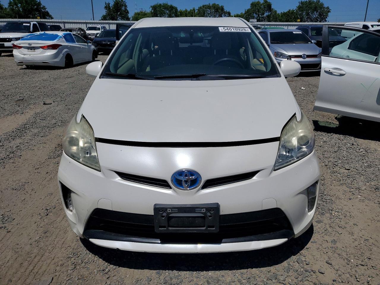 2015 Toyota Prius Two - Фото 5