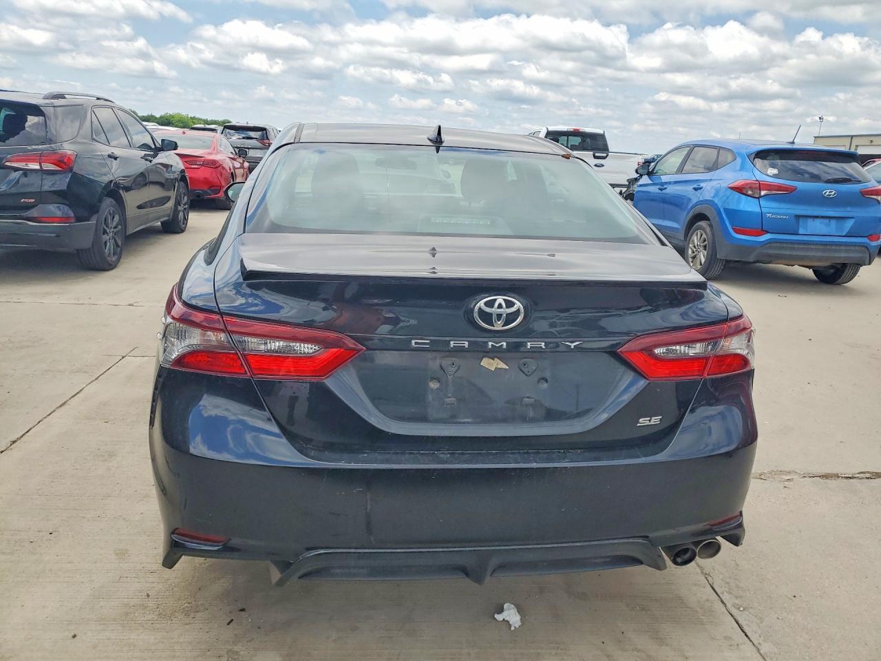 2021 Toyota Camry Se - Image 6