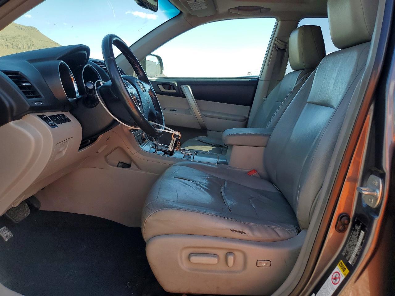 2012 Toyota Highlander Se - Image 7