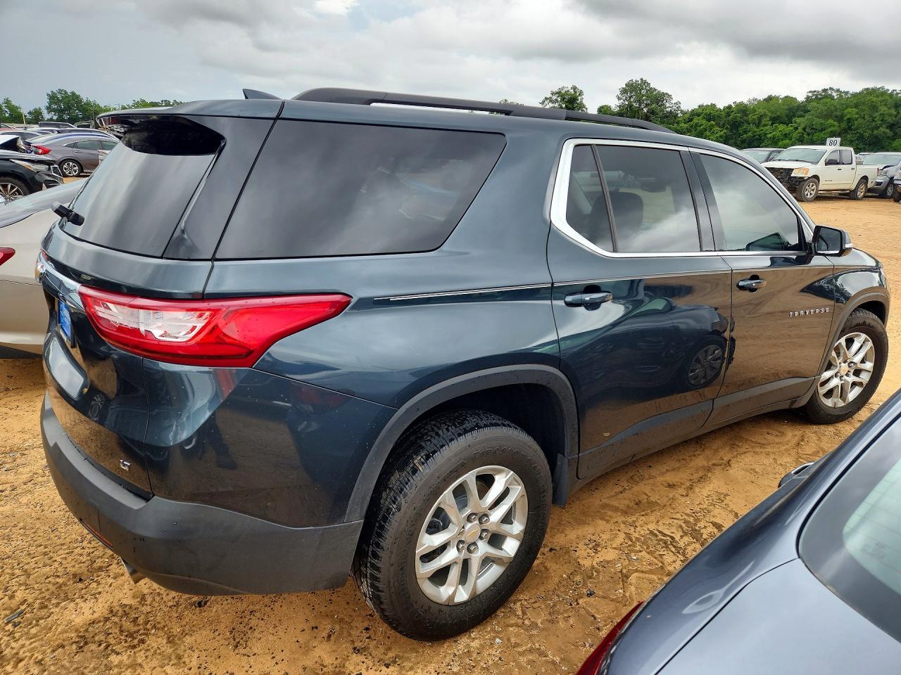 2019 Chevrolet Traverse Lt - Image 3