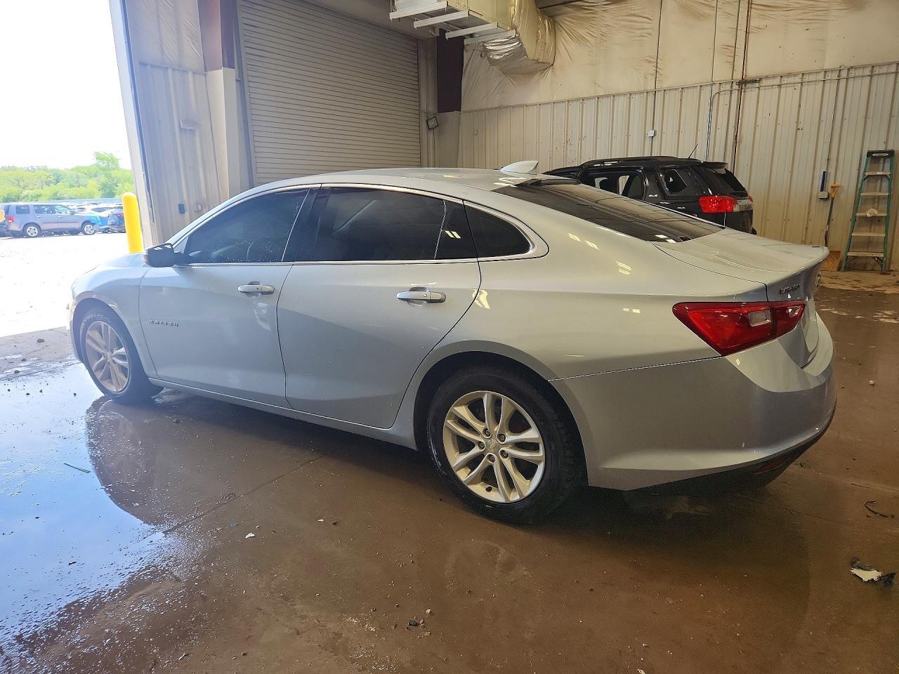 2017 Chevrolet Malibu Lt - Фото 2