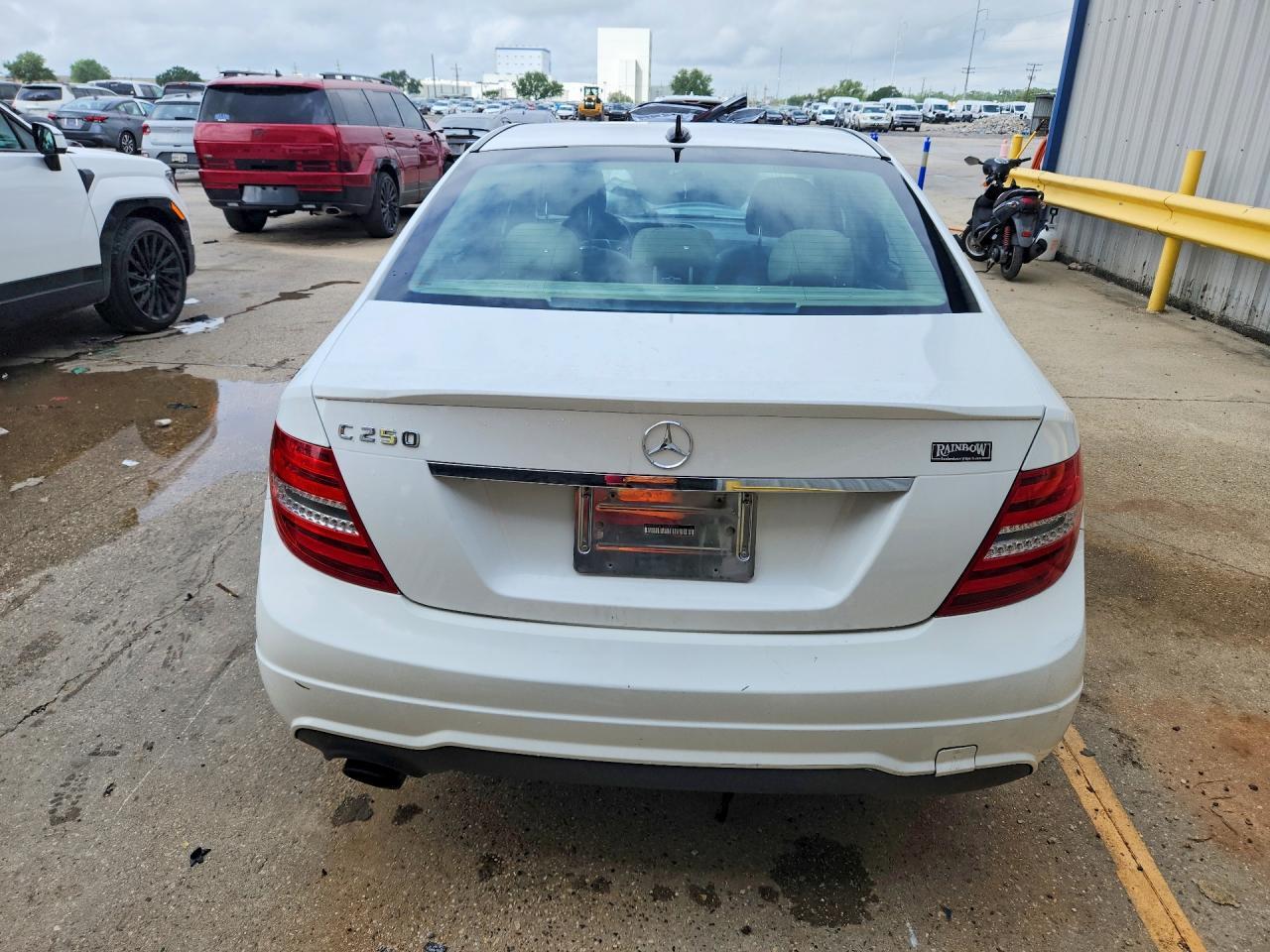 2014 Mercedes-Benz C 250 - Image 6