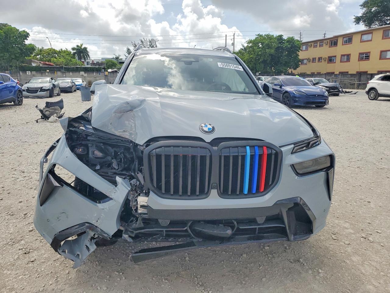 2026 BMW X7 xDrive40I - Image 5