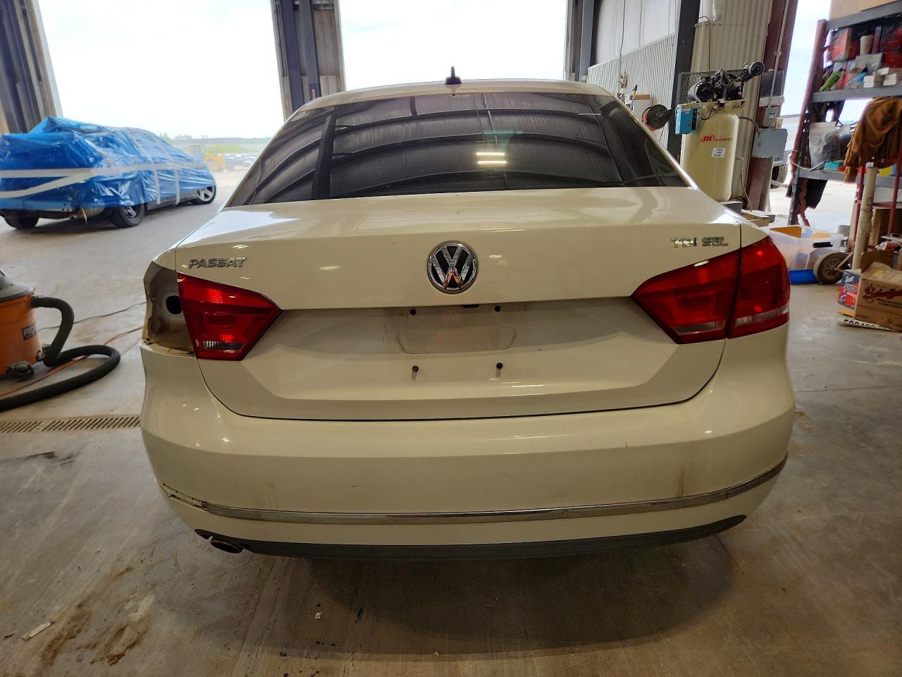 2013 Volkswagen Passat Sel - Image 6