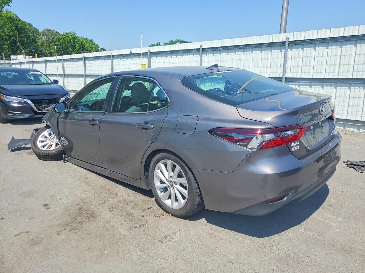 2022 Toyota Camry Le - Image 2