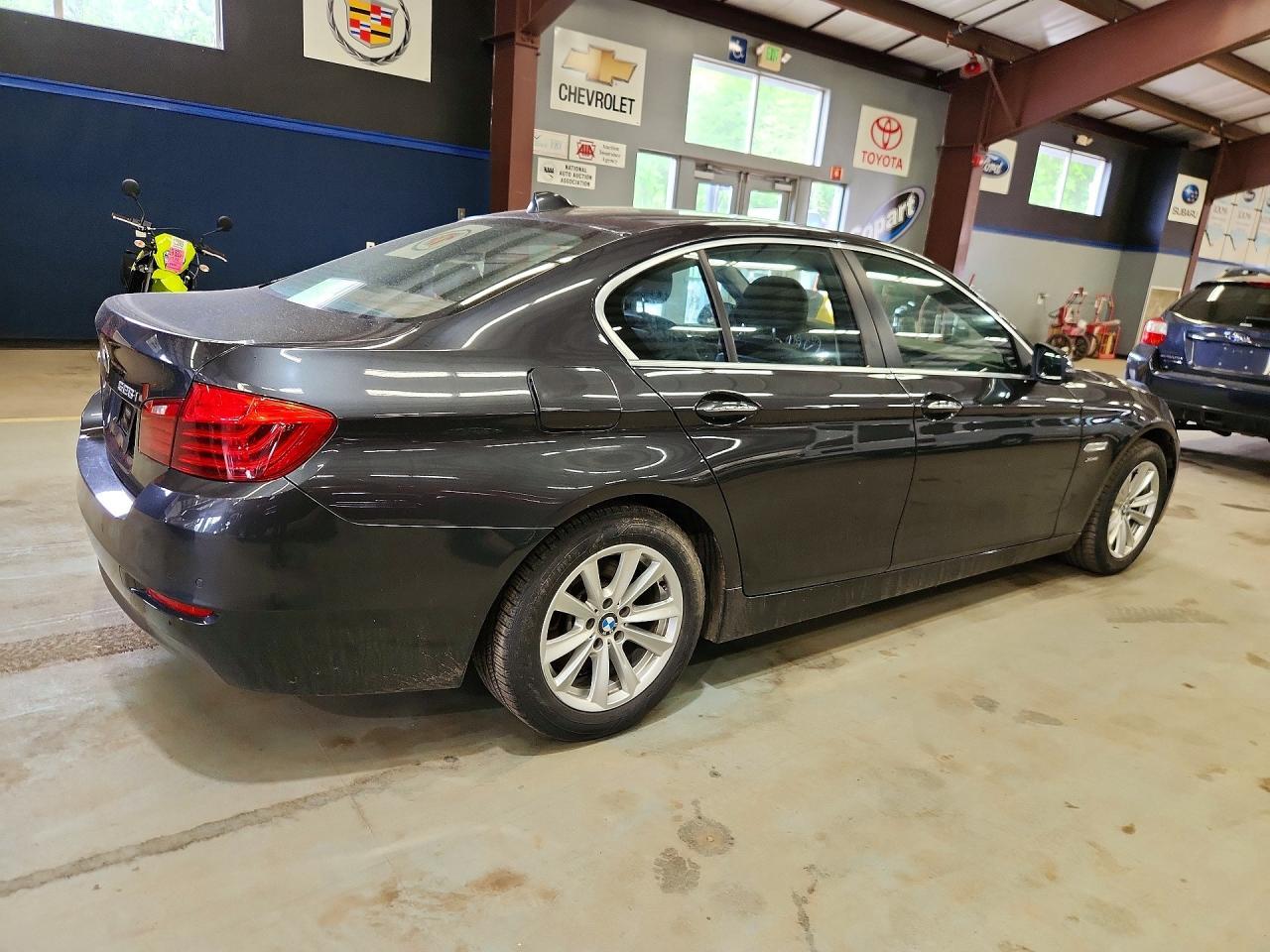 2015 BMW 528 Xi - Фото 3