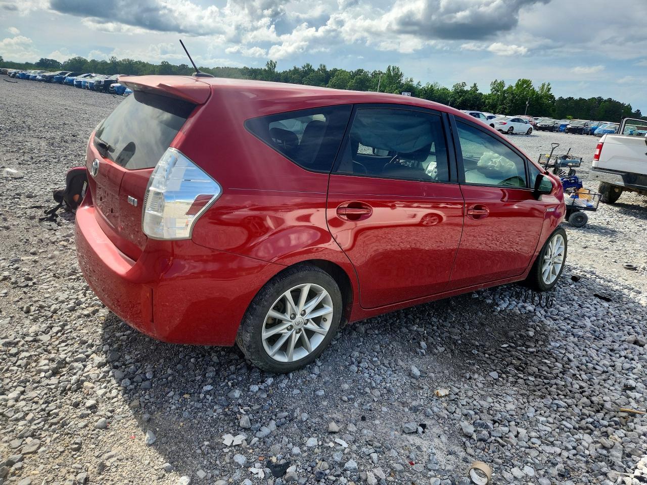 2012 Toyota Prius V Five - Фото 3
