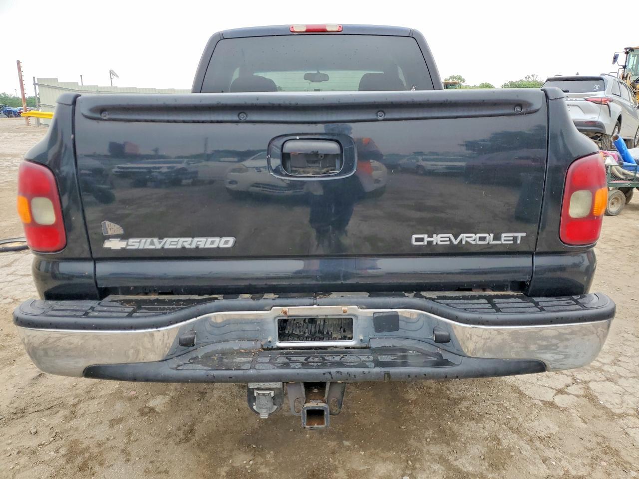 2003 Chevrolet Silverado C1500 - Image 6