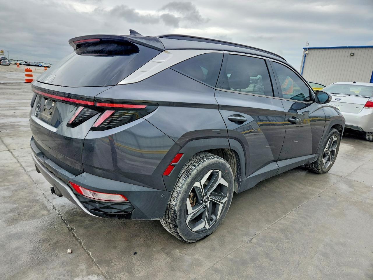 2022 Hyundai Tucson Limited - Image 3