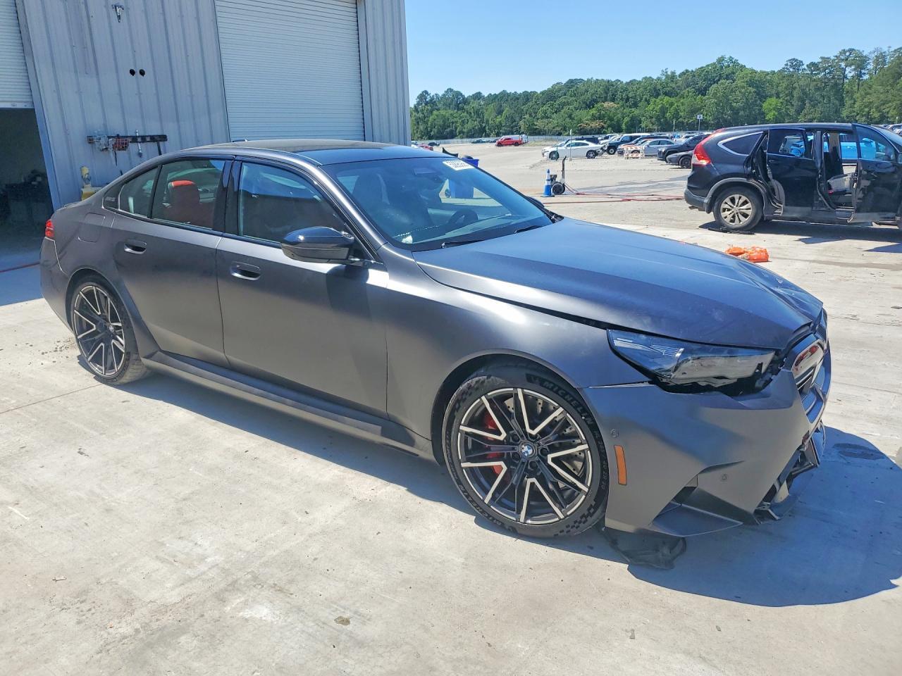 2026 BMW M5 - Фото 4
