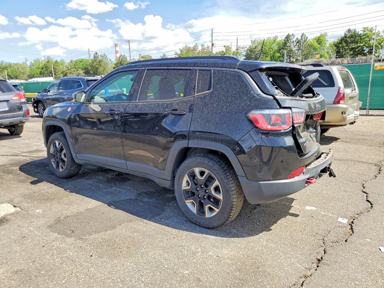 2017 Jeep Compass Trailhawk - Image 2