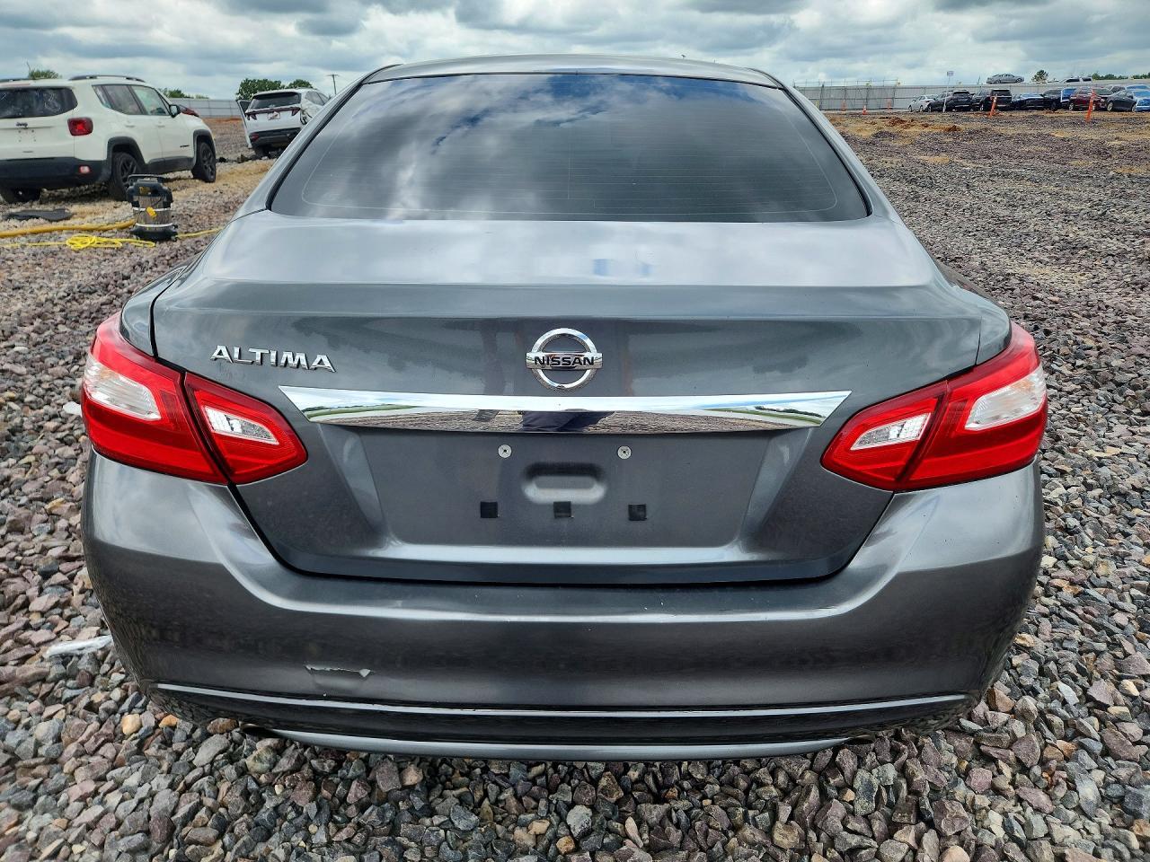 2016 Nissan Altima 2.5 S - Image 6