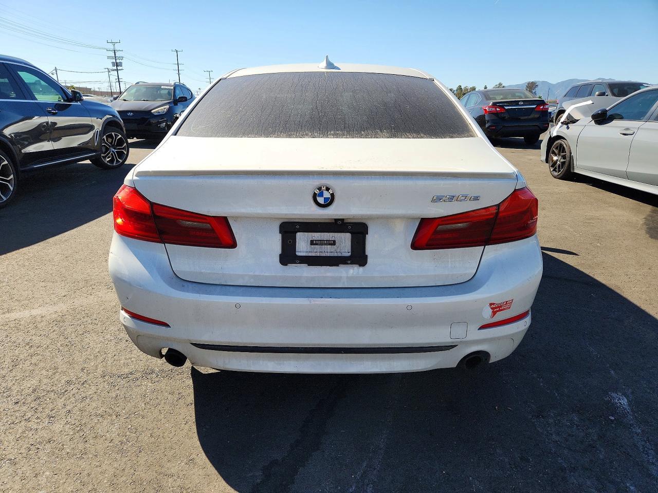 2018 BMW 530E - Image 6