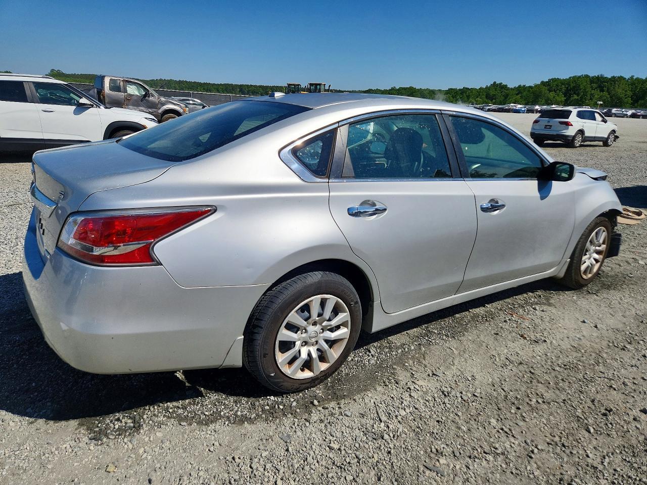 2014 Nissan Altima 2.5 S - Фото 3