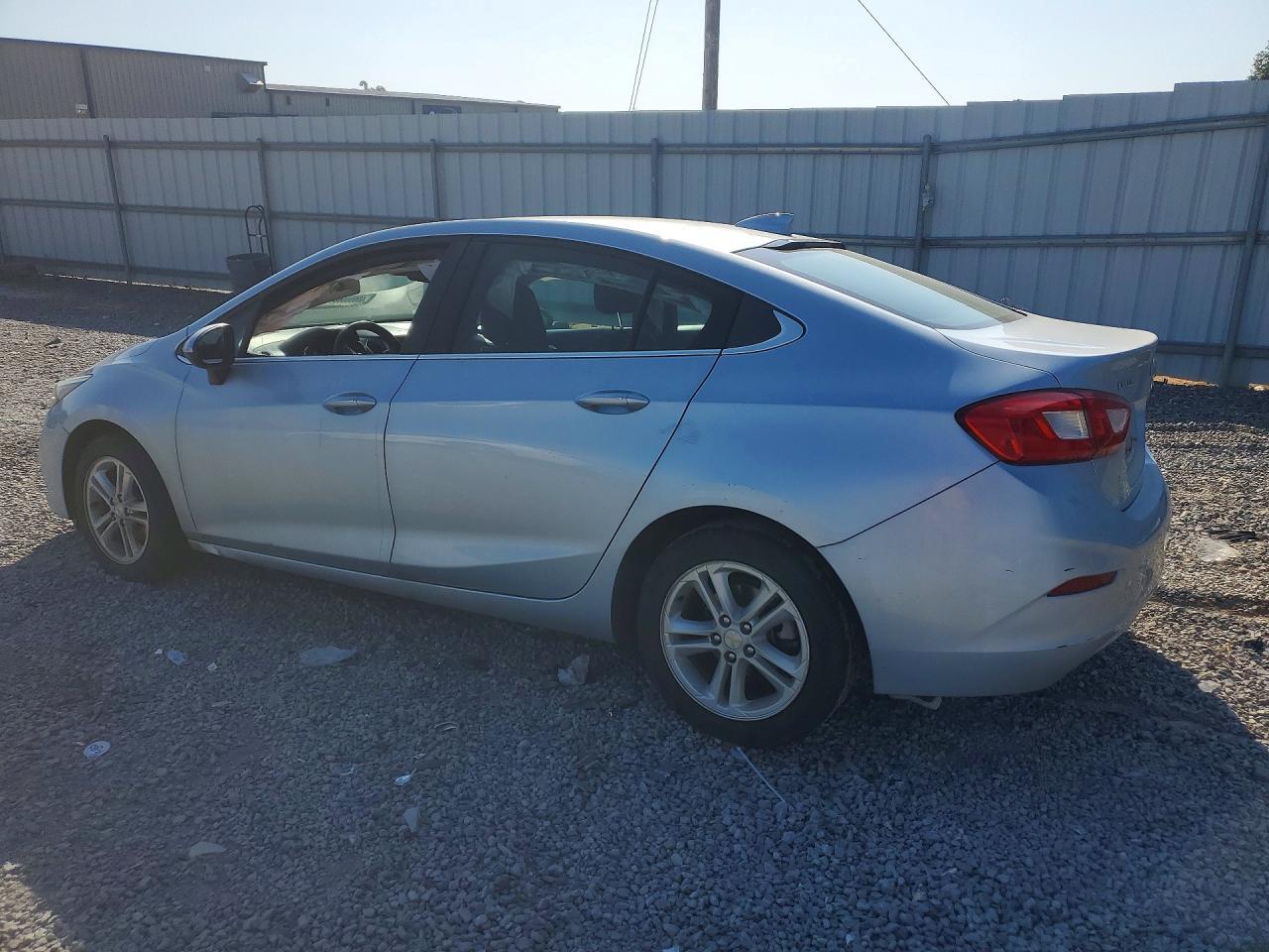 2018 Chevrolet Cruze Lt - Фото 2