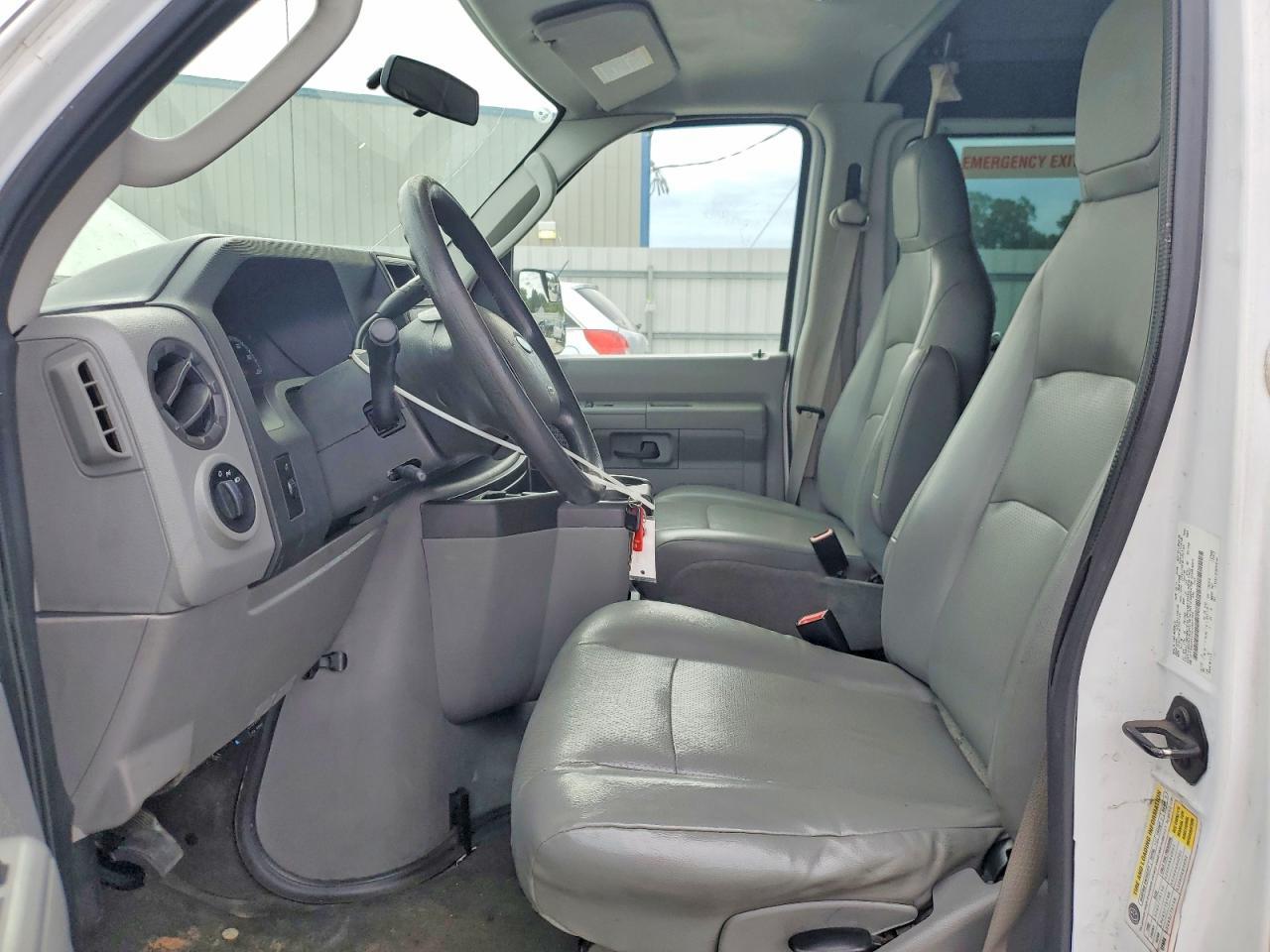 2014 Ford Econoline E250 Van - Image 7