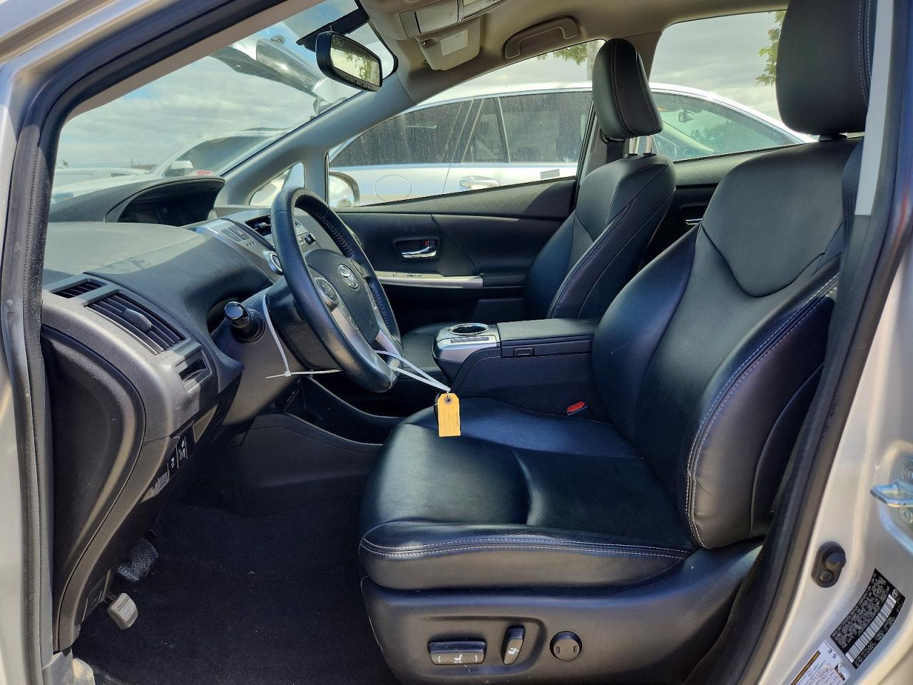 2016 Toyota Prius V Five - Фото 7