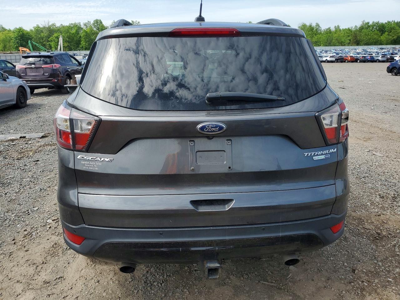 2017 Ford Escape Titanium - Image 6