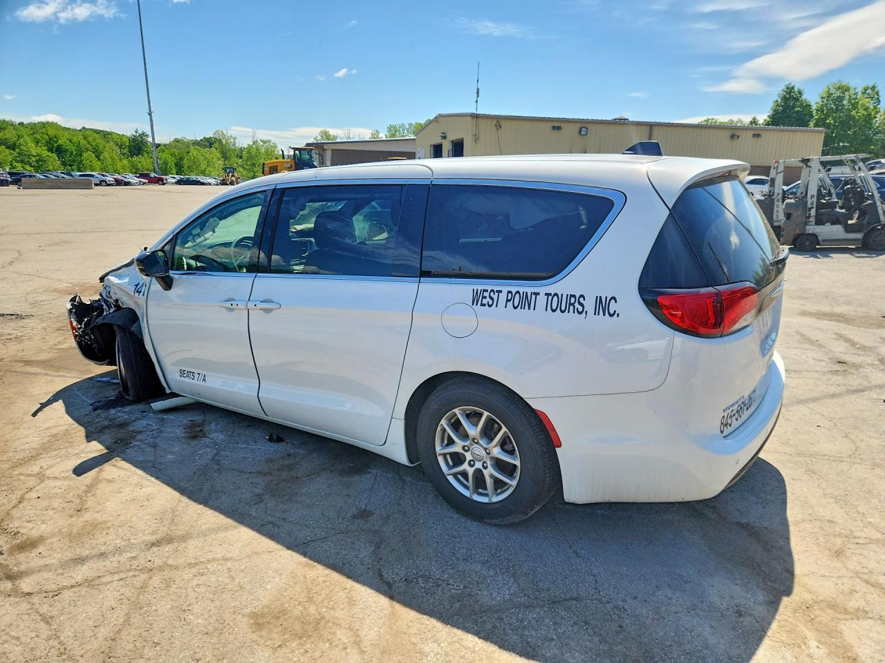 2025 Chrysler Voyager Lx - Image 2