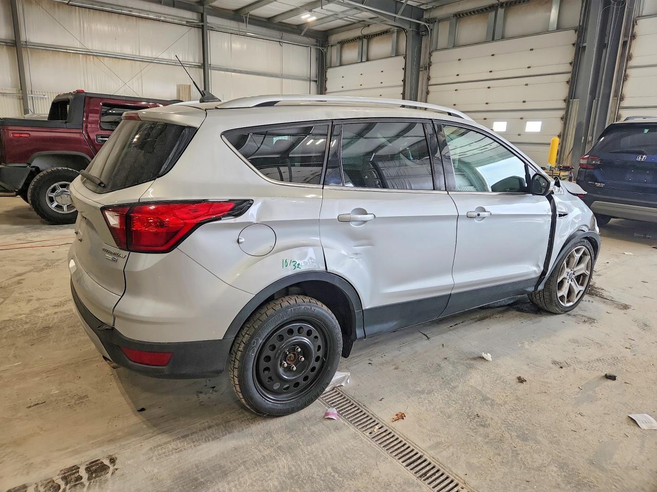 2019 Ford Escape Titanium - Фото 3