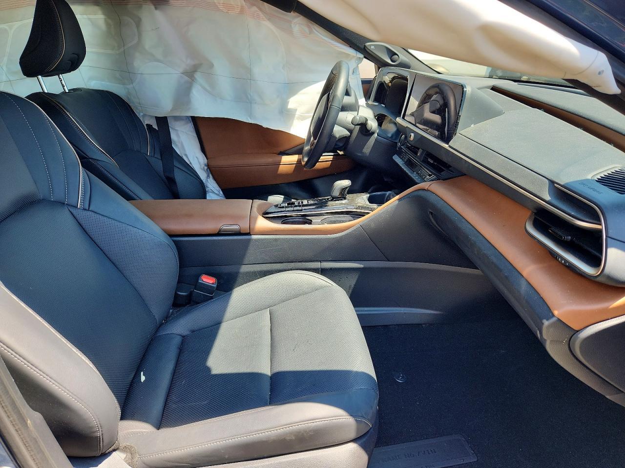 2025 Toyota Crown Limited - Фото 7