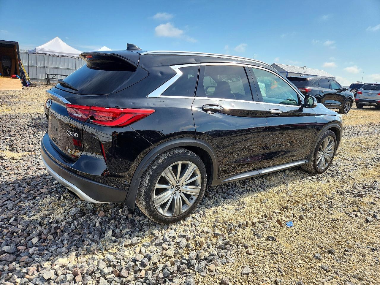 2021 Infiniti Qx50 Essential - Image 3