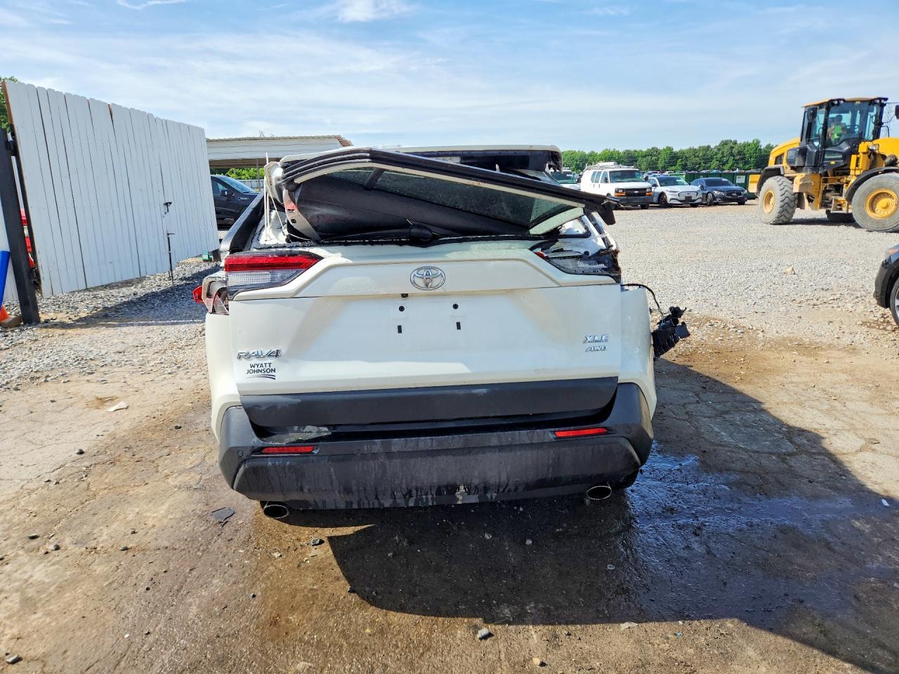 2021 Toyota Rav4 Xle Premium - Фото 6