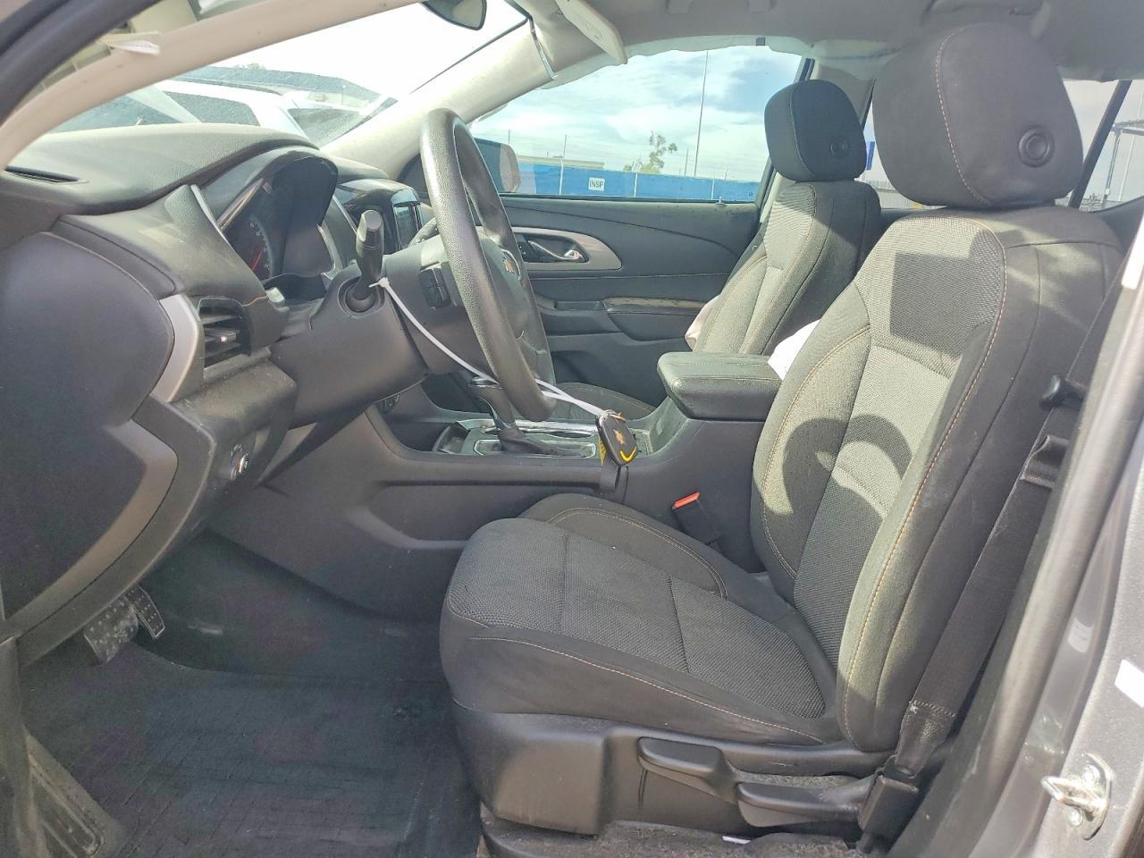2020 Chevrolet Traverse Ls - Фото 7