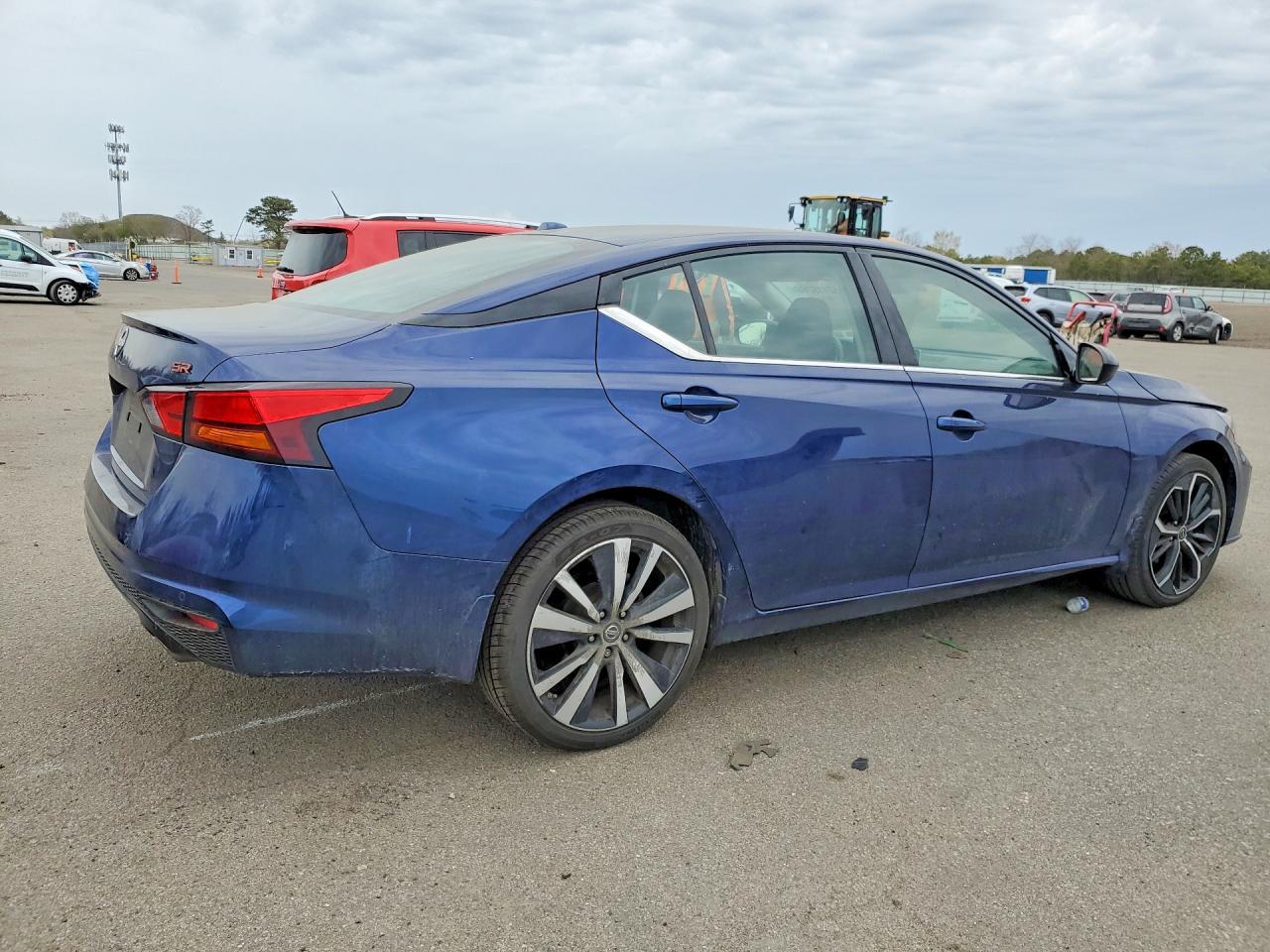 2024 Nissan Altima Sr - Image 3