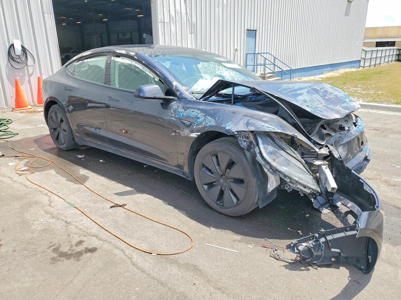 2024 Tesla Model 3 - Фото 4