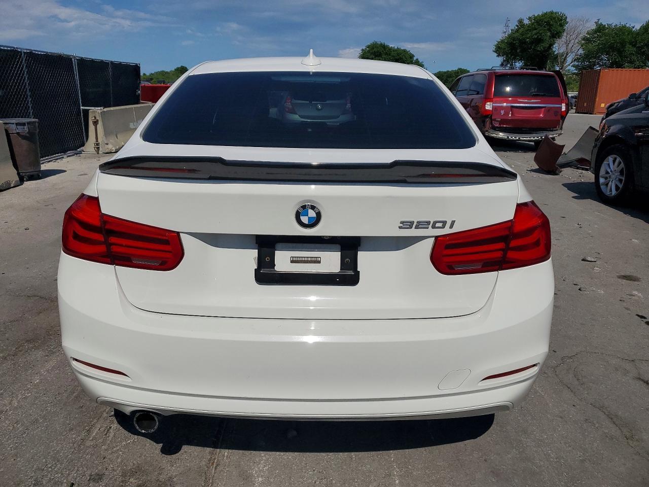 2018 BMW 320 I - Фото 6