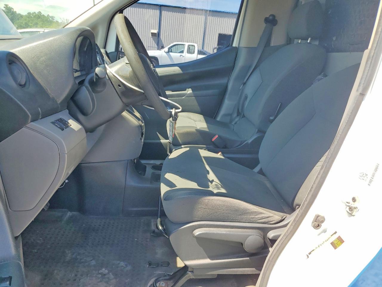 2015 Nissan Nv200 Sv - Image 7