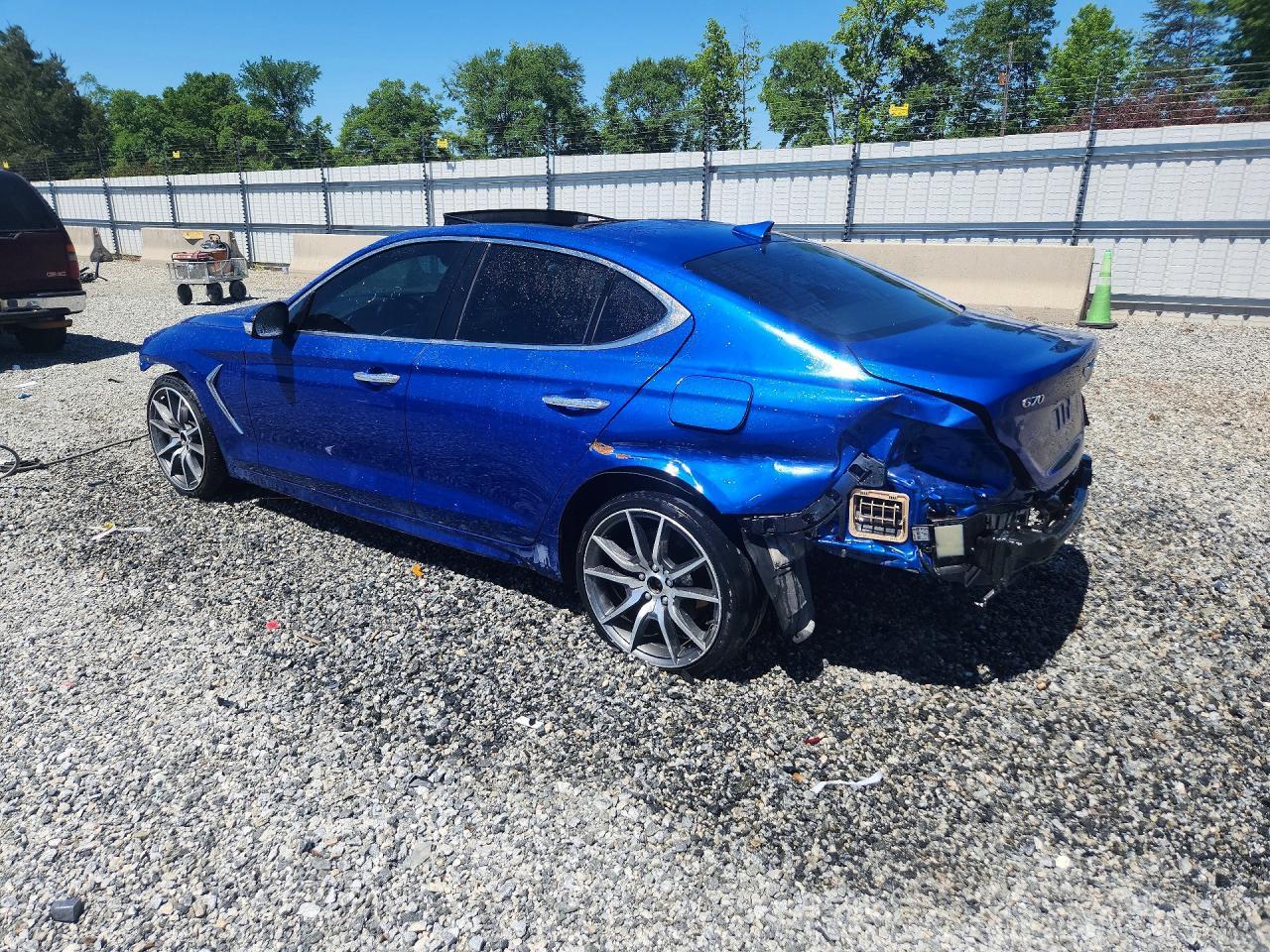 2021 Genesis G70 2.0T - Фото 2