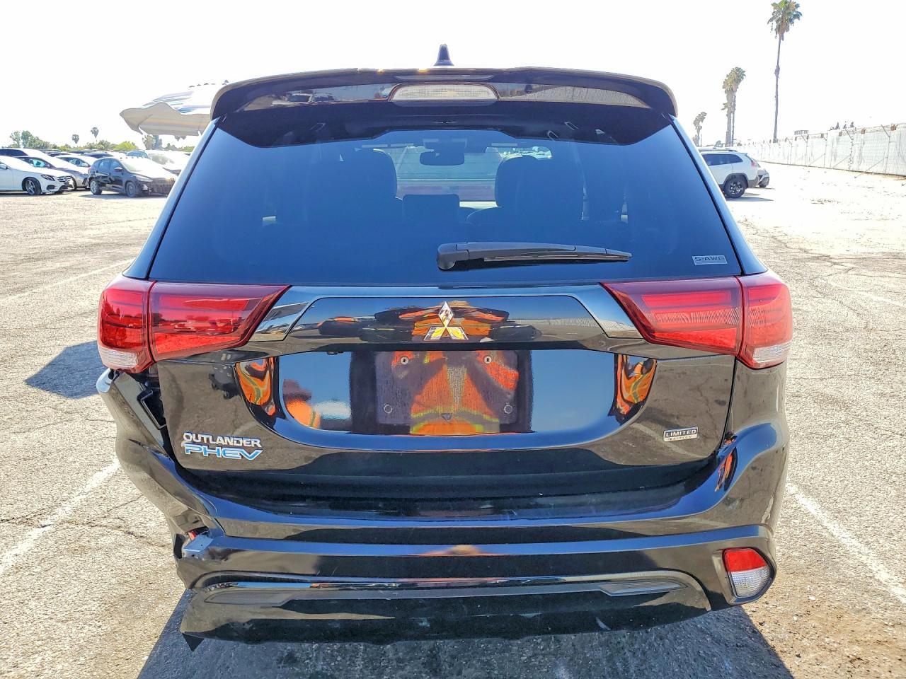 2021 Mitsubishi Outlander Fe - Image 6