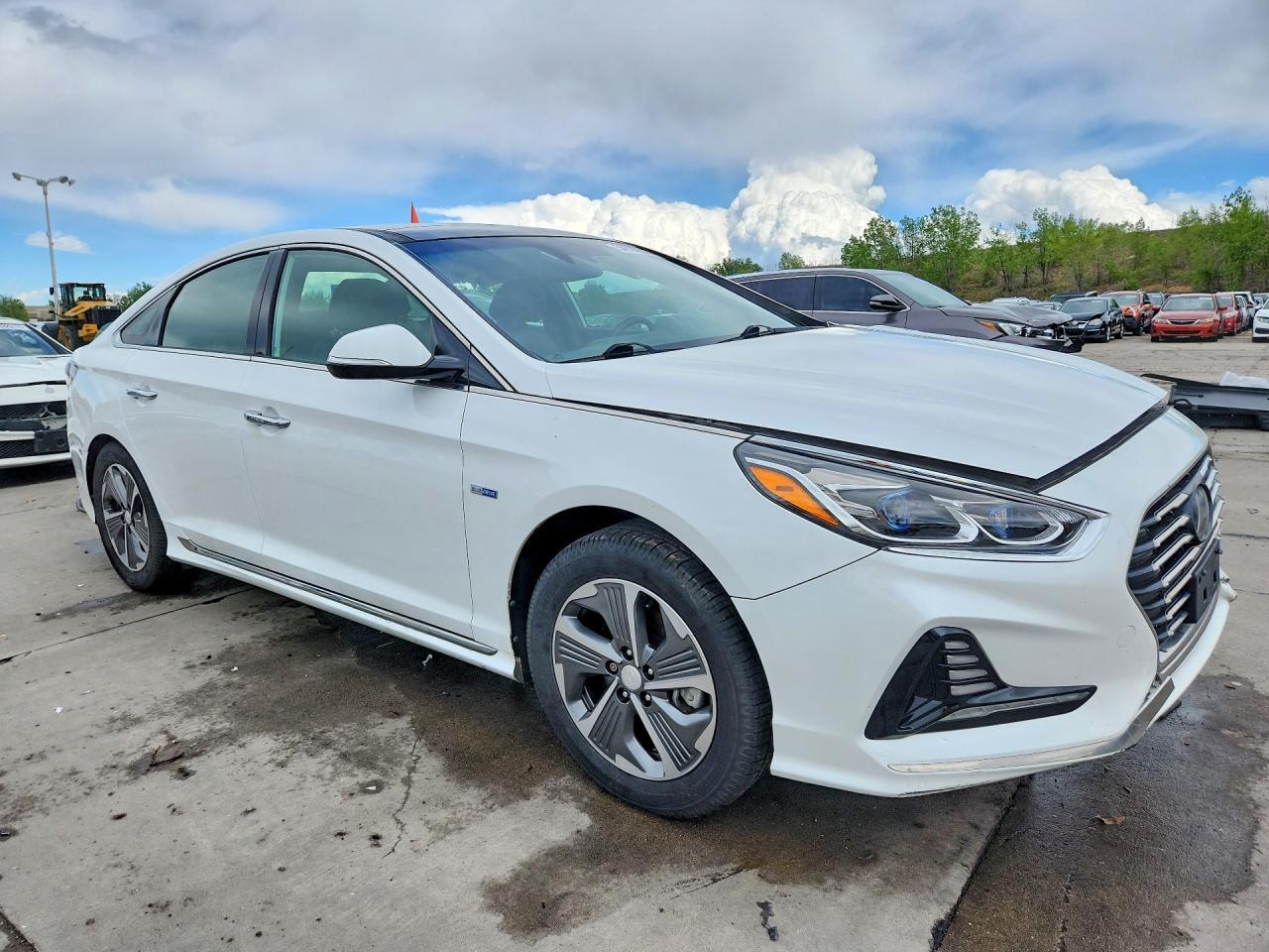 2019 Hyundai Sonata Hybrid Limited - Image 4