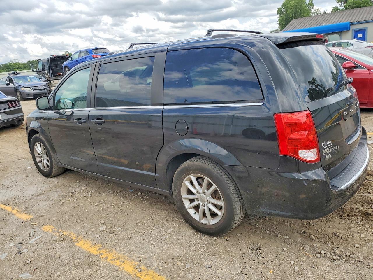 2019 Dodge Grand Caravan Sxt - Фото 2