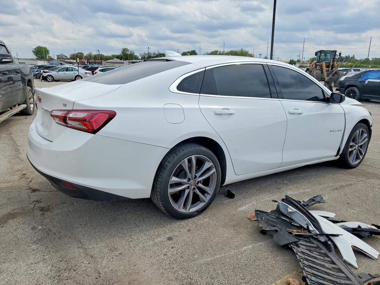 2024 Chevrolet Malibu Premier - Фото 3